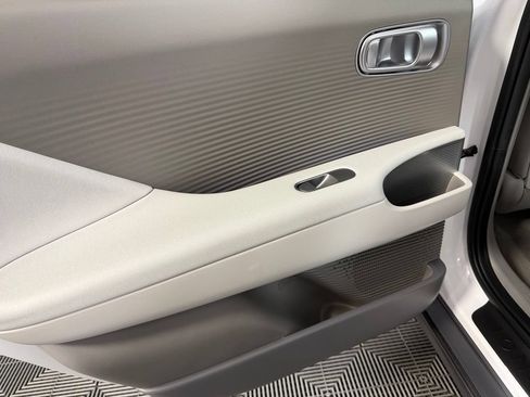 Used 2025 Hyundai Ioniq 6 SEL RWD image 28