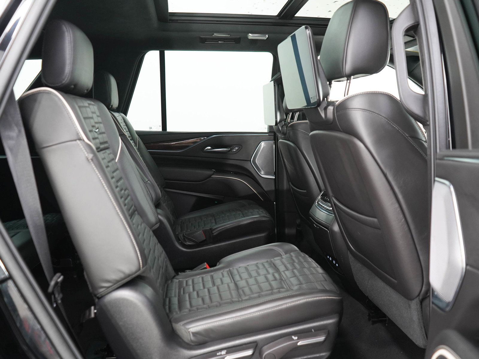 Used 2021 Cadillac Escalade Sport Platinum AWD/4WD image 14