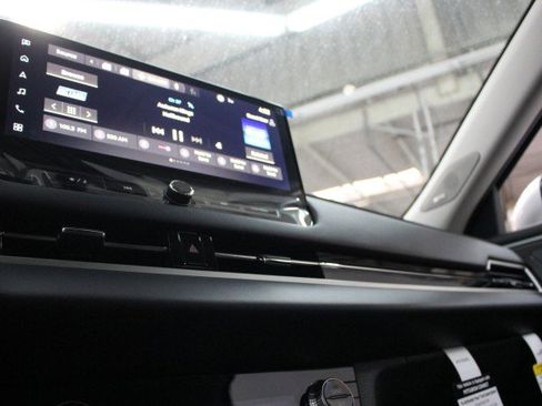 New 2026 Mitsubishi Outlander SE image 12