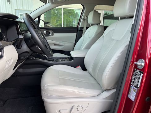 Used 2021 Kia Sorento EX AWD/4WD image 17