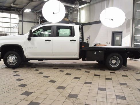 New 2026 Chevrolet Silverado 3500 W/T w/ Snow Plow Prep Package AWD/4WD image 3