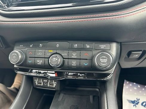 Used 2024 Dodge Durango R/T AWD/4WD image 46