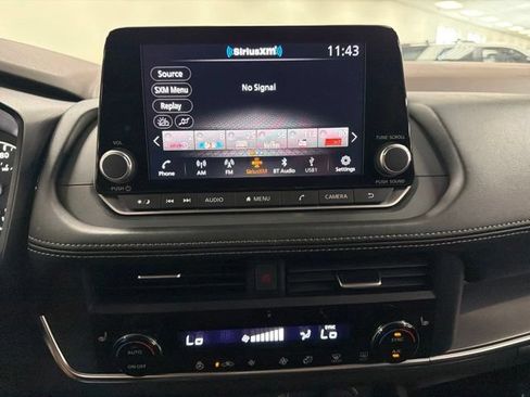 Used 2023 Nissan Rogue SV w/ SV Premium B Package AWD/4WD image 19