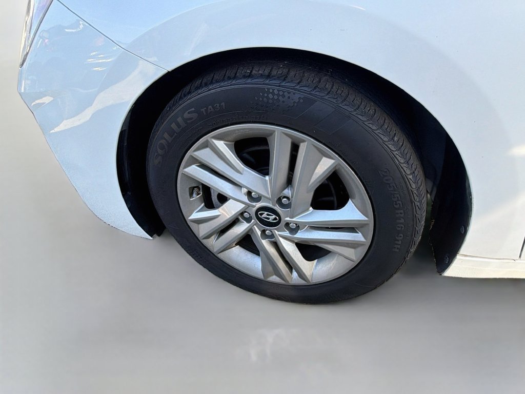 Used 2020 Hyundai Elantra SEL w/ Cargo Package (C1) FWD image 9