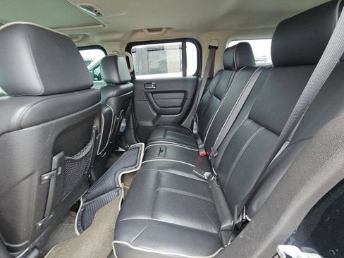Used 2010 HUMMER H3 Luxury AWD/4WD image 14