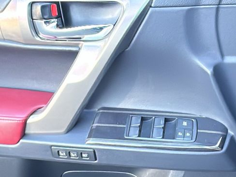 Used 2021 Lexus GX 460 Premium w/ Premium Package image 22