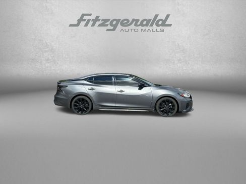 Used 2021 Nissan Maxima SR w/ Sport Mat Group FWD image 8