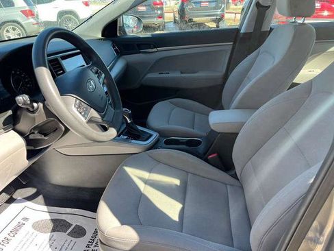 Used 2018 Hyundai Elantra SE w/ SE Connectivity Package 04 image 22