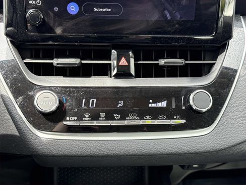 Used 2024 Toyota Corolla LE FWD image 11