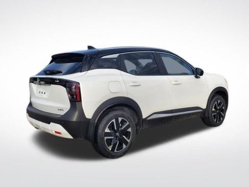 New 2026 Nissan Kicks SV image 5