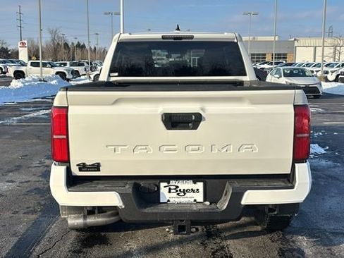 New 2025 Toyota Tacoma TRD Off-Road AWD/4WD image 33