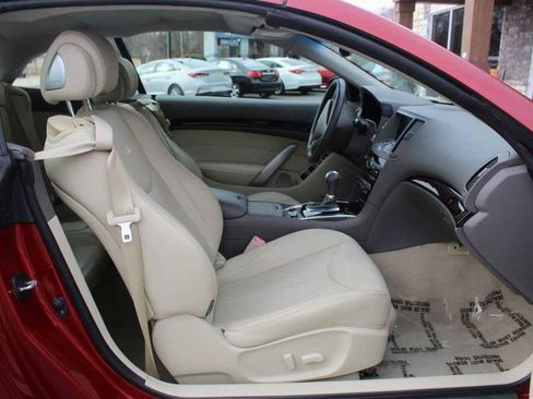 Used 2014 INFINITI Q60 Convertible w/ Premium Package image 31