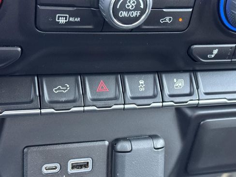 Used 2022 Chevrolet Silverado 1500 RST w/ Redline Edition image 19