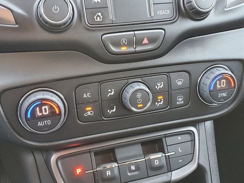 Used 2022 GMC Terrain AT4 w/ LPO, Floor Liner Package image 34