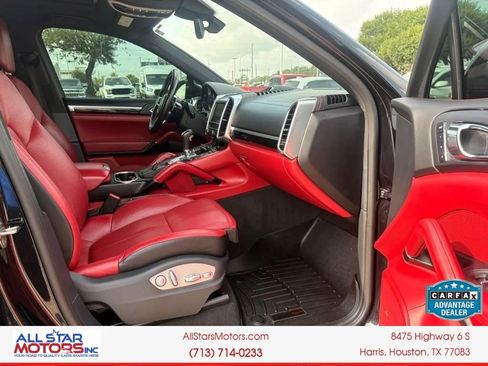 Used 2016 Porsche Cayenne S AWD/4WD image 13