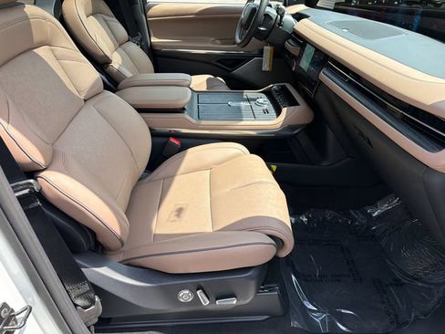 New 2027 Lincoln Navigator L Black Label AWD/4WD image 14