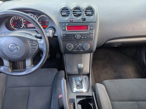 Used 2010 Nissan Altima 2.5 S image 19