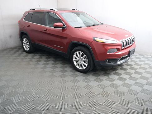 Used 2015 Jeep Cherokee Limited w/ Trailer Tow Group AWD/4WD image 3