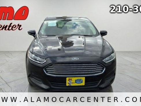 Used 2016 Ford Fusion SE FWD image 8