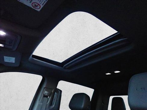 Used 2023 GMC Sierra 2500 Denali w/ Denali Ultimate Package image 15