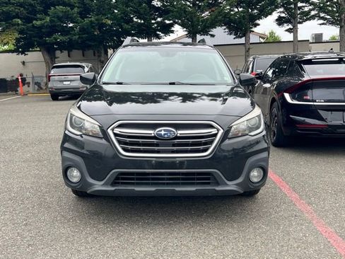 Used 2019 Subaru Outback 2.5i Premium AWD/4WD image 4
