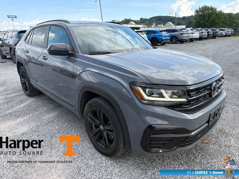 Used 2023 Volkswagen Atlas Cross Sport SEL R-Line AWD/4WD image 7