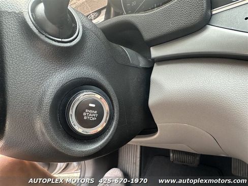 Used 2017 Hyundai Elantra SE FWD image 12