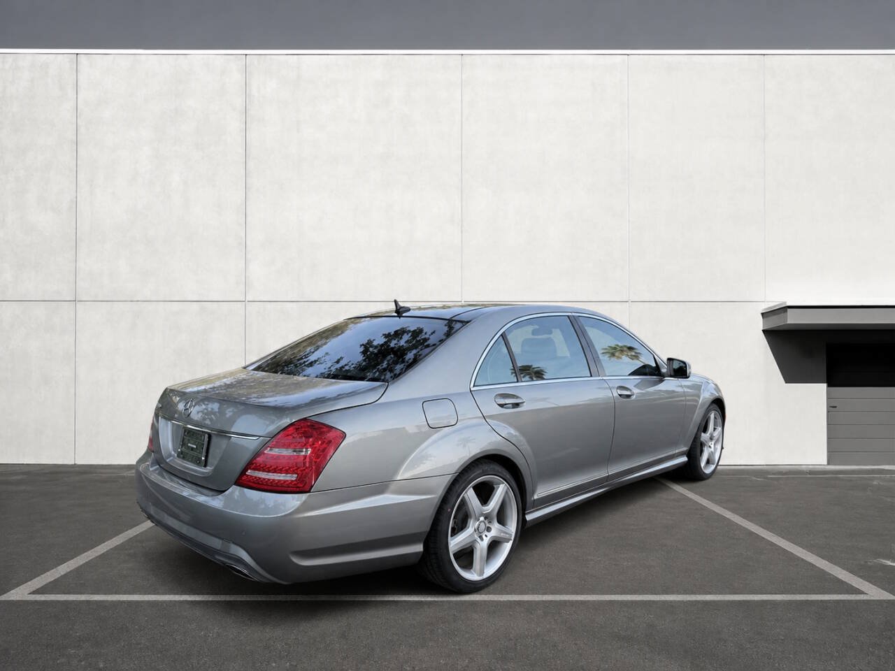 Used 2011 Mercedes-Benz S 550 w/ Sport Pkg Plus One image 6