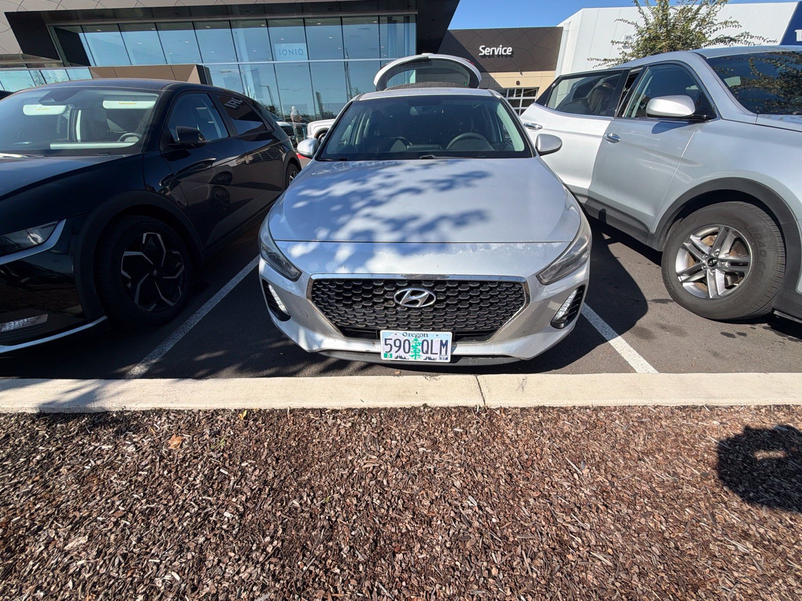 Used 2018 Hyundai Elantra GT FWD image 4