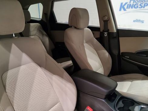 Used 2016 Hyundai Santa Fe SE AWD/4WD image 17