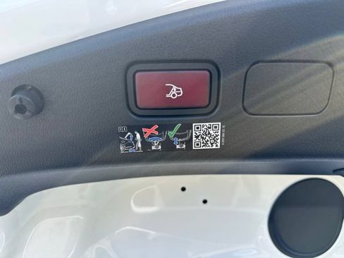 New 2026 Mercedes-Benz CLE 300 4MATIC Cabriolet image 36