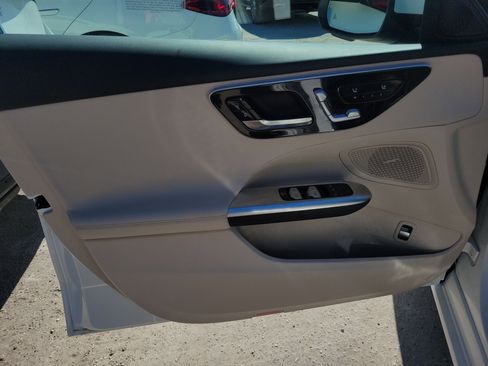 Certified 2025 Mercedes-Benz C 300 Sedan image 20