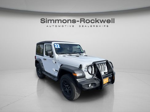 Used 2022 Jeep Wrangler Sport AWD/4WD image 3