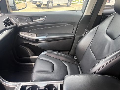 Used 2022 Ford Edge Titanium AWD/4WD image 14
