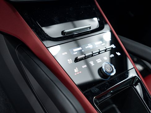 New 2026 Porsche Cayenne S image 15