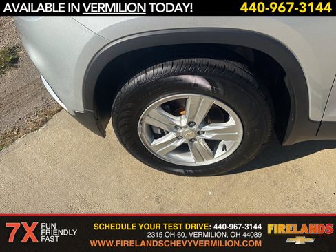 Certified 2022 Chevrolet Trax LT w/ LT Convenience Package image 46