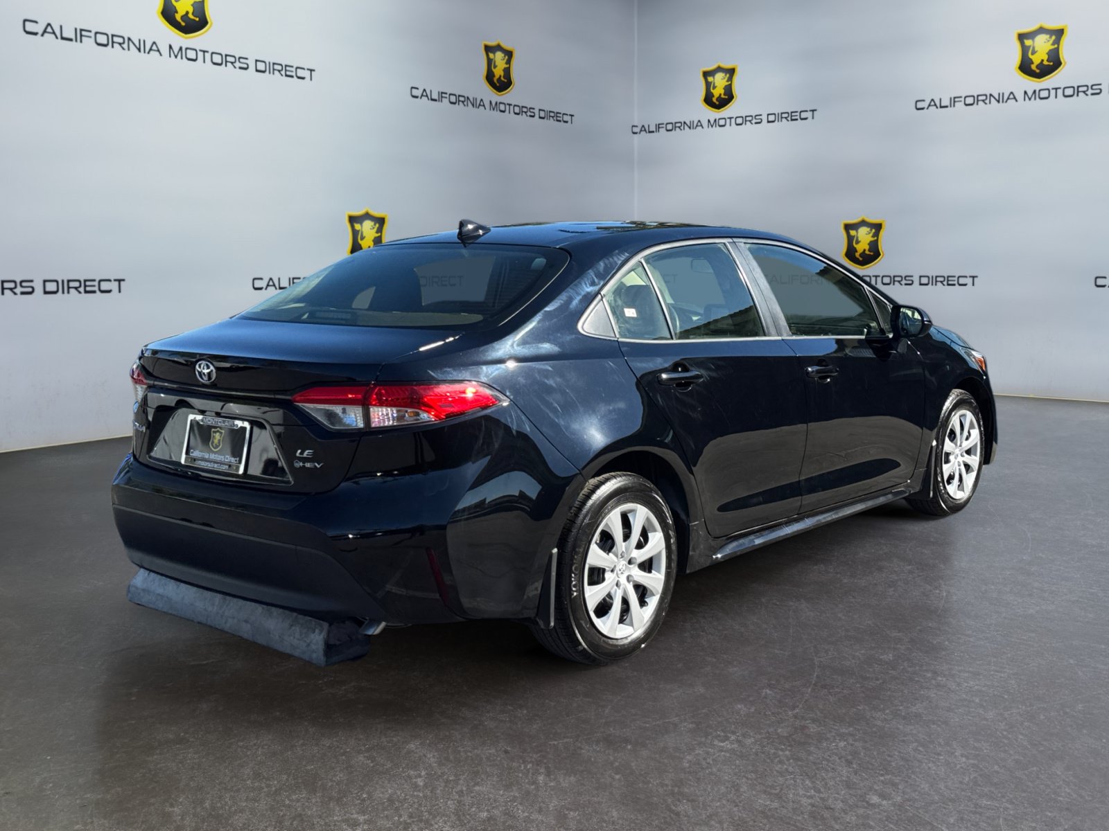 Used 2026 Toyota Corolla LE FWD image 5