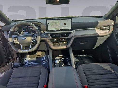 Used 2025 Ford Explorer ST-Line w/ Premium Package AWD/4WD image 12
