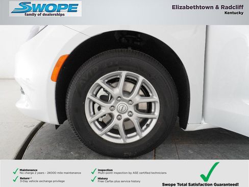 New 2026 Chrysler Voyager LX image 24