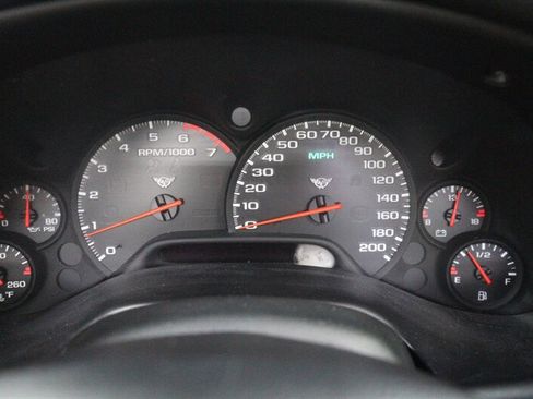 Used 2001 Chevrolet Corvette Convertible w/ Preferred Equipment Group2 RWD image 16