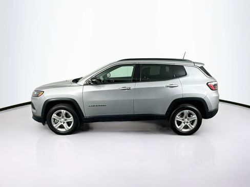 Used 2023 Jeep Compass Latitude AWD/4WD image 4