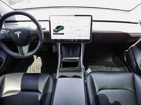Used 2020 Tesla Model 3 Standard Range Plus RWD image 12