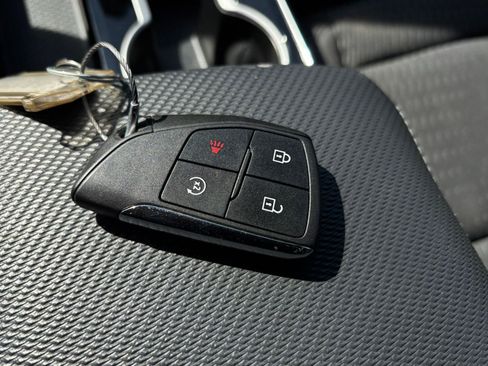 Used 2025 Chevrolet Equinox LT image 25