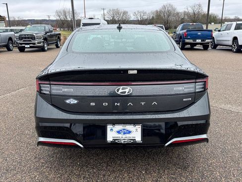Used 2024 Hyundai Sonata SEL AWD/4WD image 3