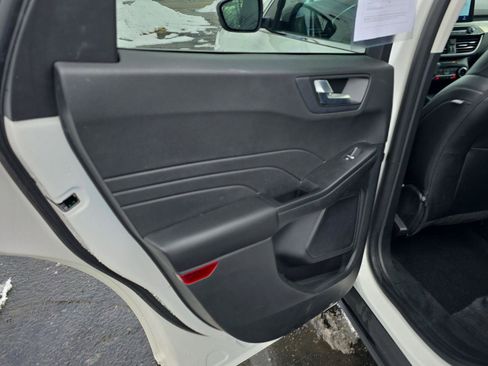 Used 2022 Ford Escape Titanium w/ Class II Trailer Tow Package image 33