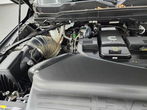 Used 2024 RAM 2500 Laramie w/ Sport Appearance Package image 20