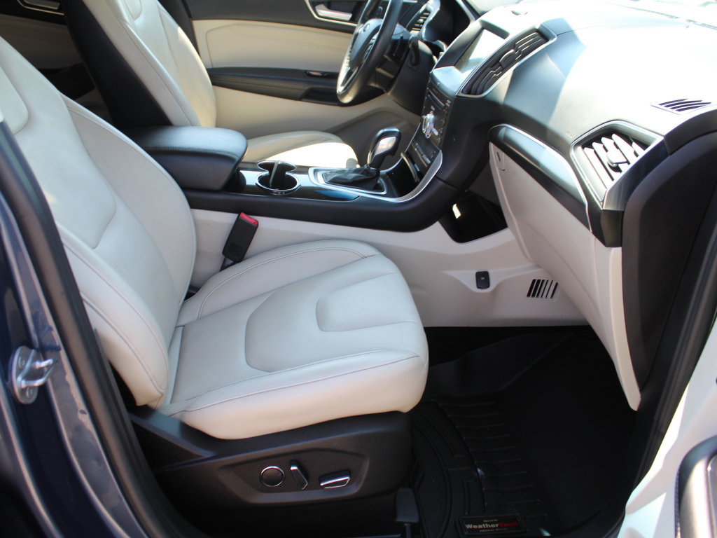 Used 2018 Ford Edge Titanium w/ Ford Safe & Smart Package FWD image 12