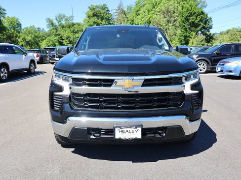 Used 2024 Chevrolet Silverado 1500 LT AWD/4WD image 2