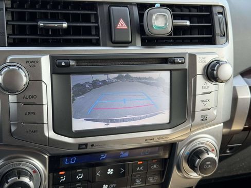 Used 2016 Toyota 4Runner Limited AWD/4WD image 23