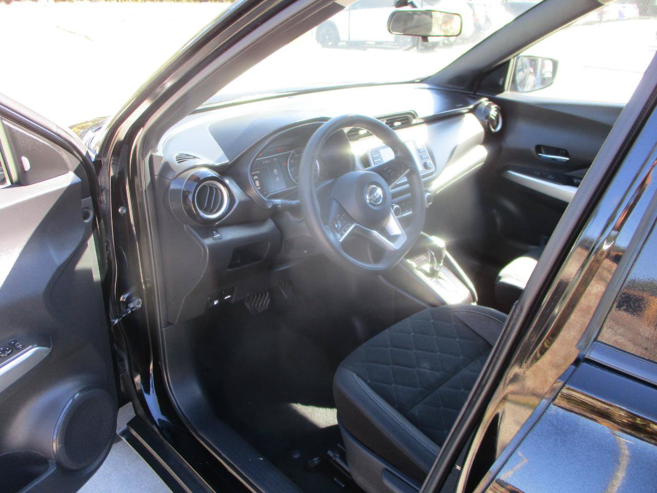 Used 2019 Nissan Kicks SV w/ Exterior Package FWD image 13